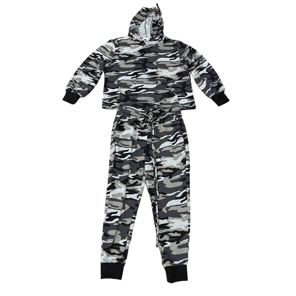 Notations Jogging set with hoodie and pants camouflage Youth Sz L slightly used
